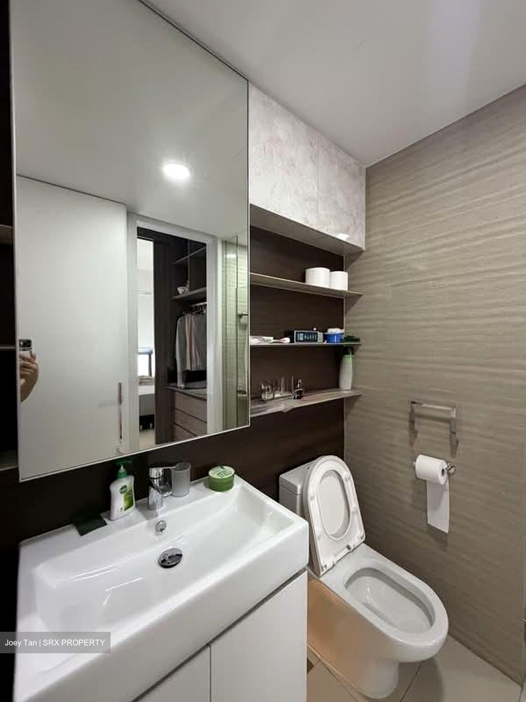 Sky Vue (D20), Condominium #572265601